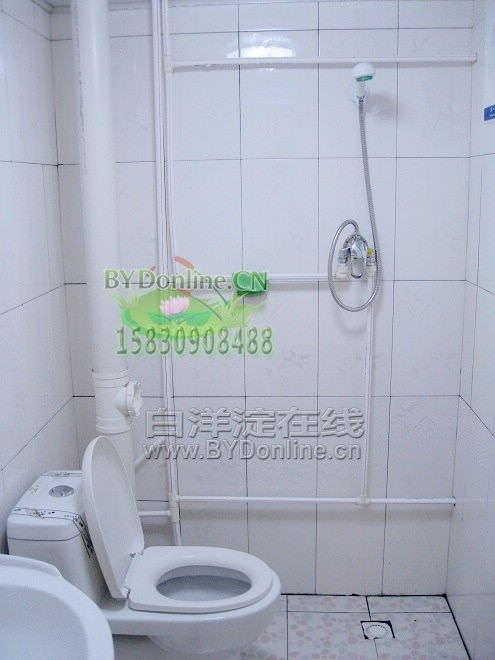 双标间卫生间